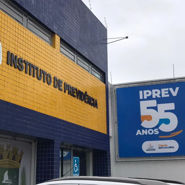 Operação da PF mira dois aliados de JHC, ex-prefeito de Maceió